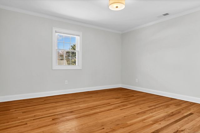 122 North Street Apt 4, Guilford, CT 06437