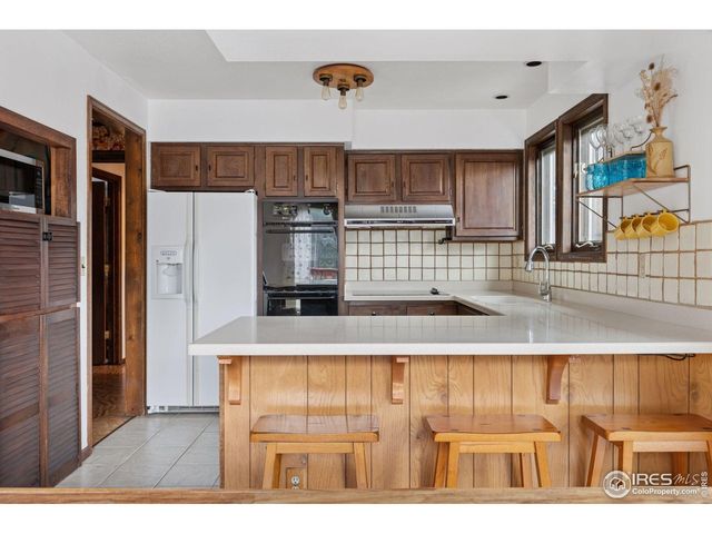 10212 Dowdle Dr, Golden, CO 80403