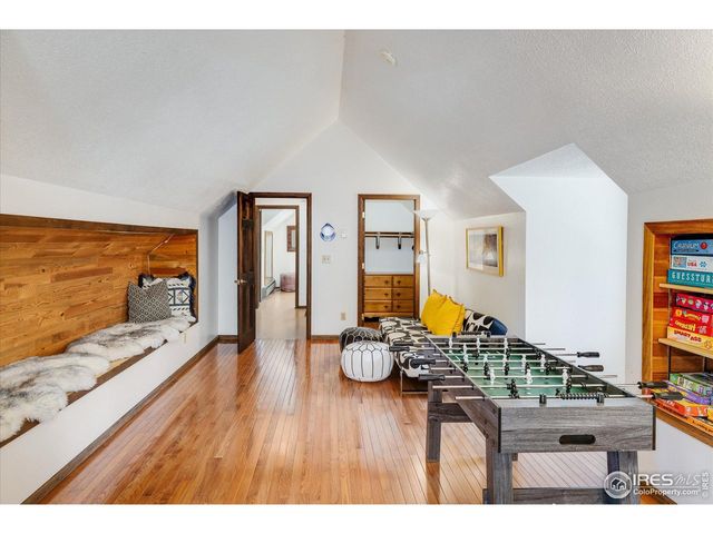 10212 Dowdle Dr, Golden, CO 80403