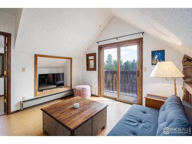 10212 Dowdle Dr, Golden, CO 80403