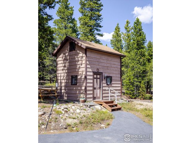 10212 Dowdle Dr, Golden, CO 80403