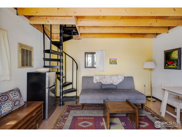 10212 Dowdle Dr, Golden, CO 80403