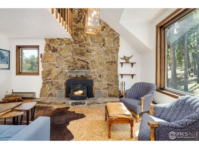 10212 Dowdle Dr, Golden, CO 80403