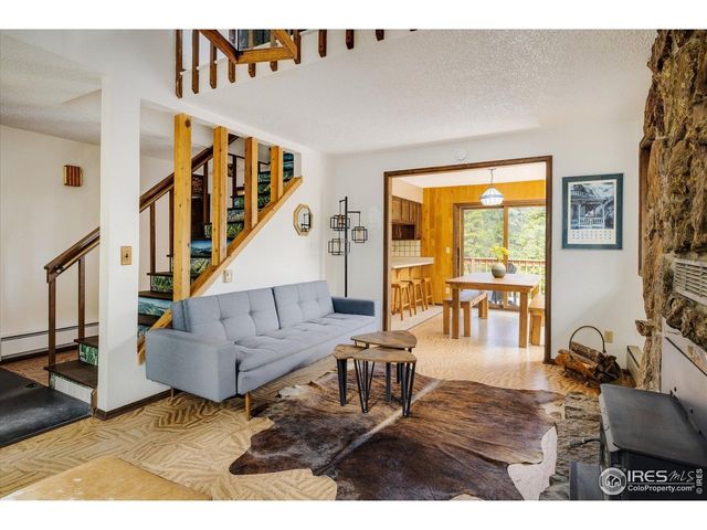 10212 Dowdle Dr, Golden, CO 80403