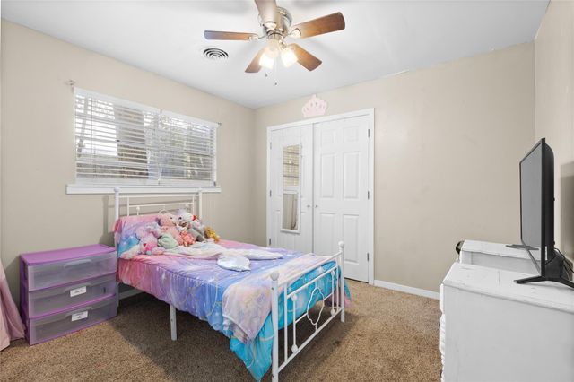 508 Victoria Avenue, Navasota, TX 77868