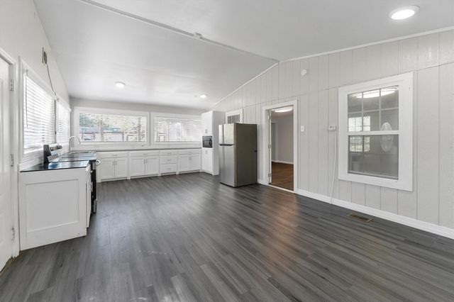 4424 W Forest Road, Conroe, TX 77306