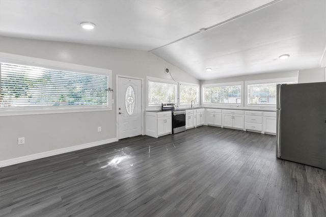 4424 W Forest Road, Conroe, TX 77306