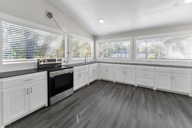4424 W Forest Road, Conroe, TX 77306