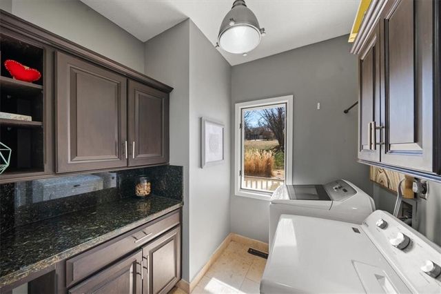 32210 W 91 Street, De Soto, KS 66018