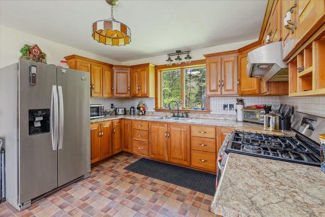 295 Manning Hill Road, Winchester, NH 03470