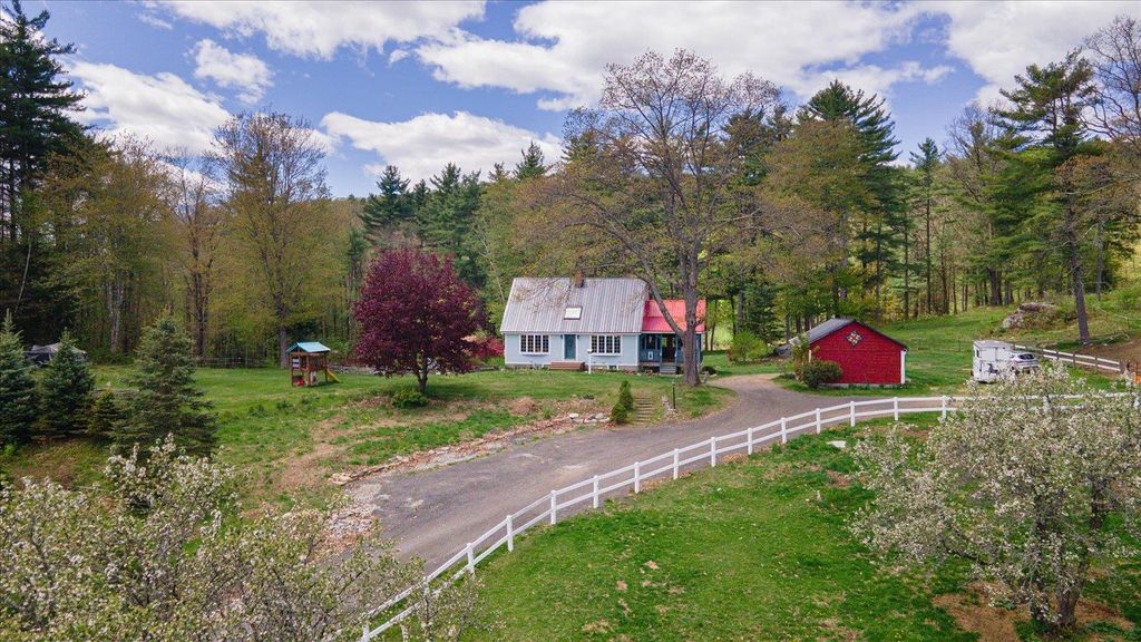 295 Manning Hill Road, Winchester, NH 03470