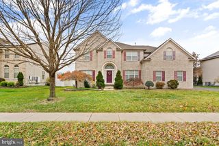 8 LONGFELLOW LN, Hainesport, NJ 08036