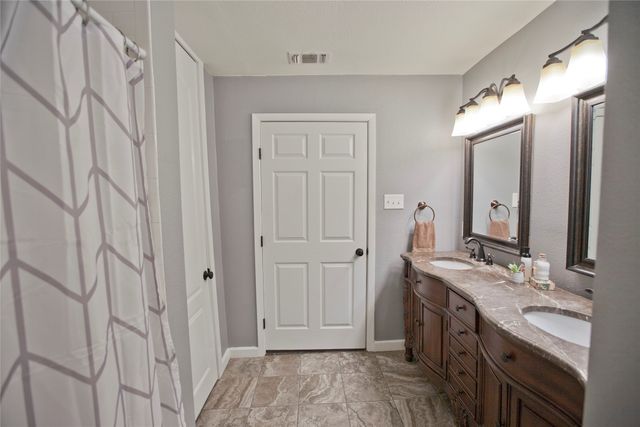 119 Wheeler Street, Weatherford, TX 76086
