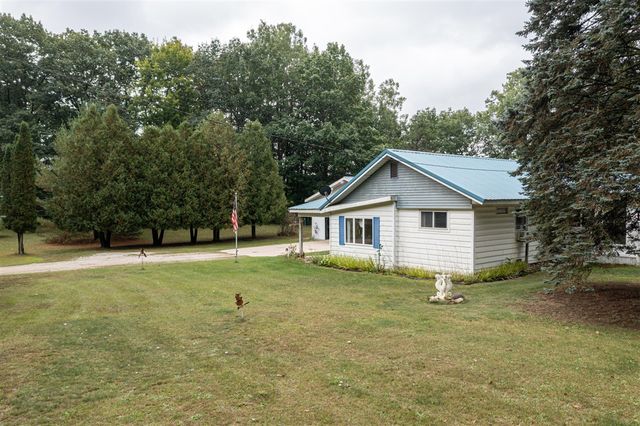1299 W White Road, Free Soil, MI 49411