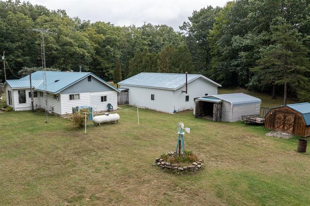 1299 W White Road, Free Soil, MI 49411