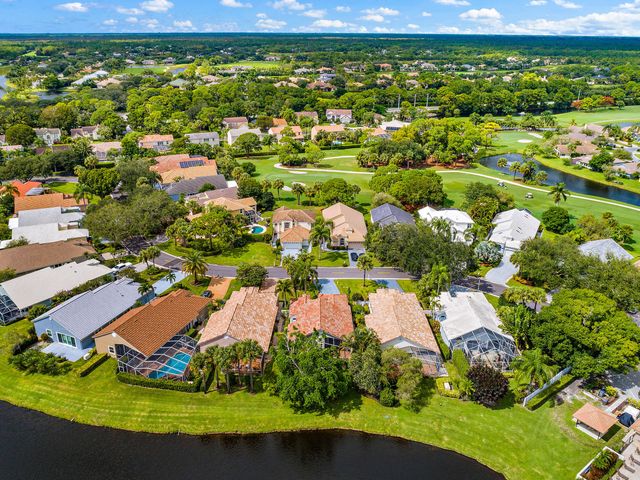 6866 Briarlake Circle, Palm Beach Gardens, FL 33418