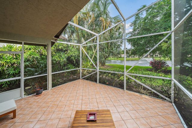 6866 Briarlake Circle, Palm Beach Gardens, FL 33418