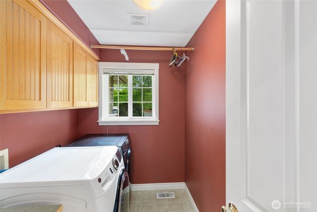 24819 SE 14th Street, Sammamish, WA 98075
