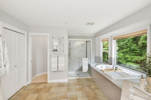 24819 SE 14th Street, Sammamish, WA 98075