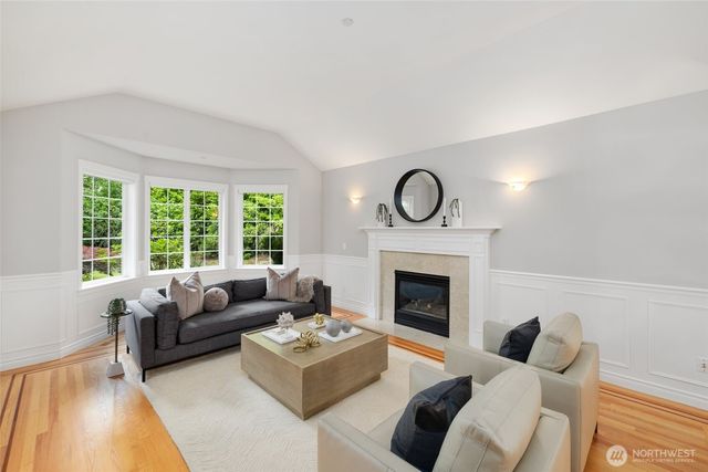 24819 SE 14th Street, Sammamish, WA 98075