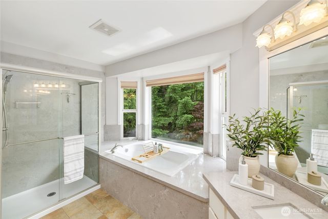 24819 SE 14th Street, Sammamish, WA 98075