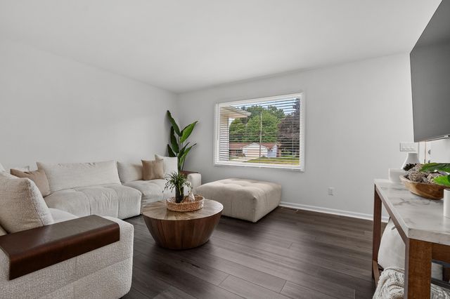 3537 Thornhill Avenue, Kalamazoo, MI 49004
