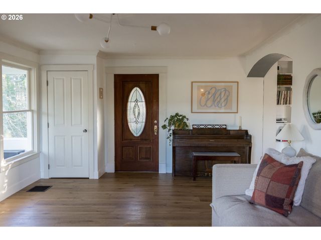 24085 Ne SUNNYCREST Rd, Newberg, OR 97132