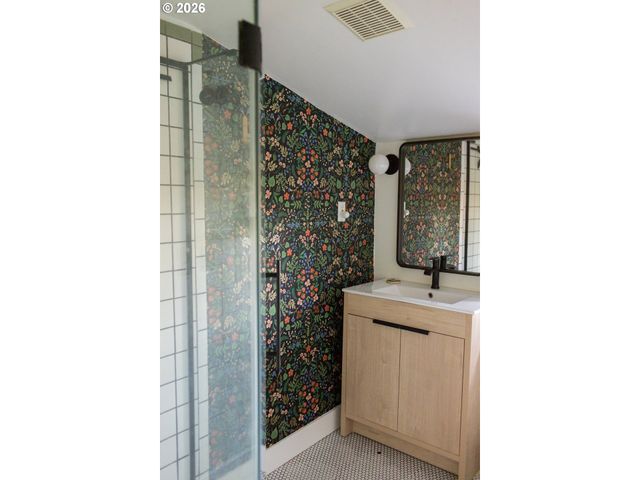 24085 Ne SUNNYCREST Rd, Newberg, OR 97132