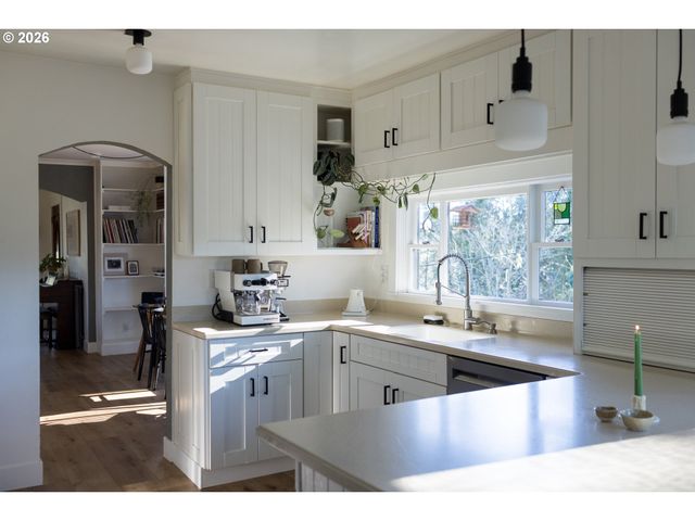 24085 Ne SUNNYCREST Rd, Newberg, OR 97132