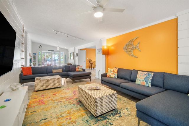 402 71ST STREET, Holmes Beach, FL 34217