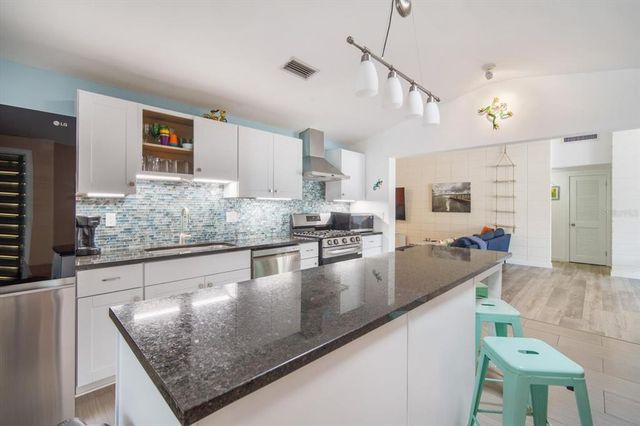 402 71ST STREET, Holmes Beach, FL 34217