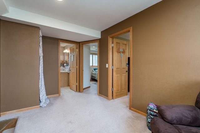 1114 Engesser Lane, Saint Peter, MN 56082