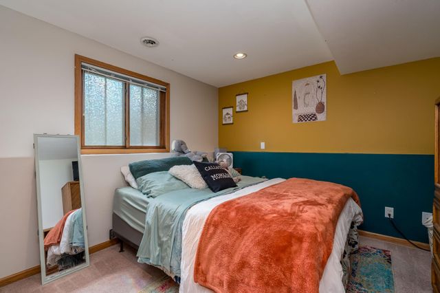 1114 Engesser Lane, Saint Peter, MN 56082