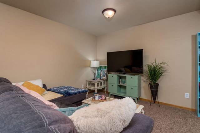 1114 Engesser Lane, Saint Peter, MN 56082