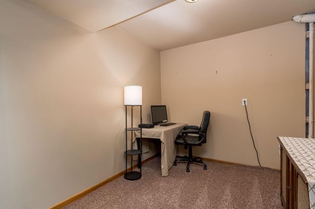 1114 Engesser Lane, Saint Peter, MN 56082