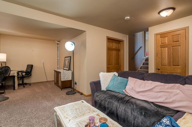 1114 Engesser Lane, Saint Peter, MN 56082