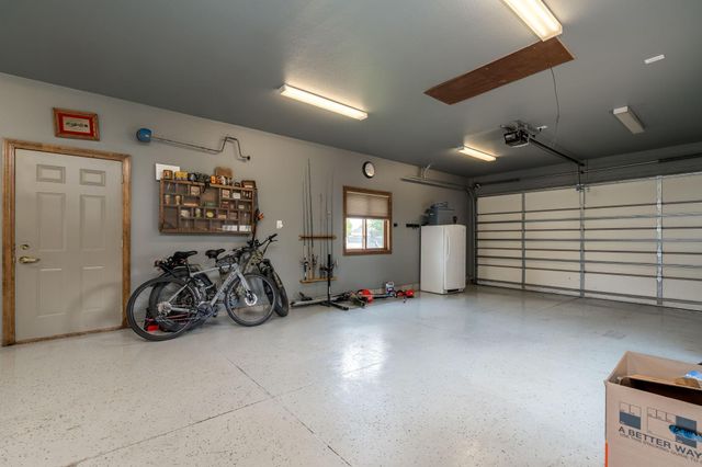 1114 Engesser Lane, Saint Peter, MN 56082