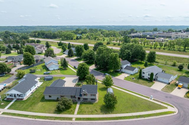 1114 Engesser Lane, Saint Peter, MN 56082