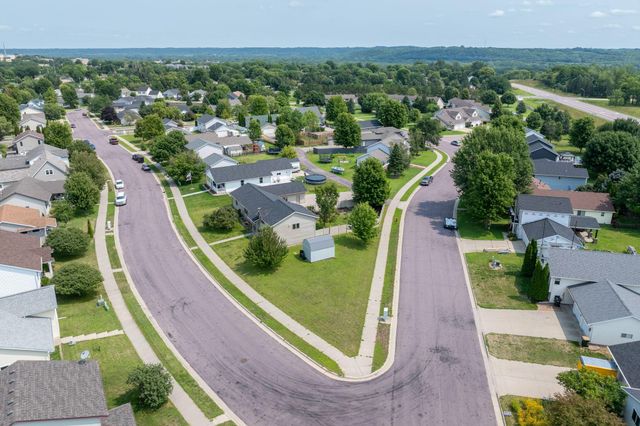 1114 Engesser Lane, Saint Peter, MN 56082