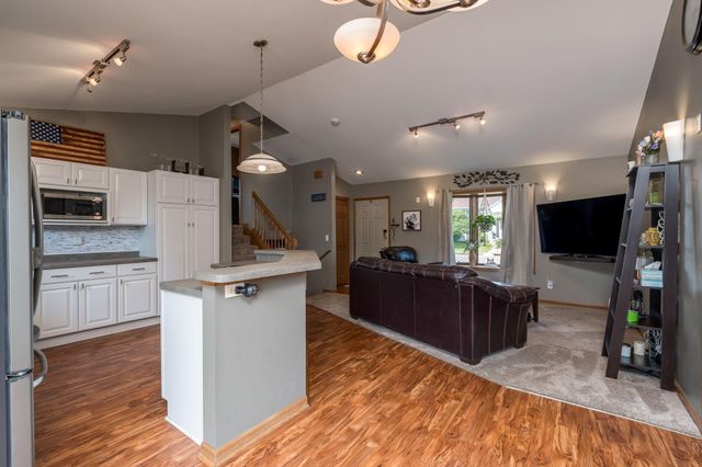 1114 Engesser Lane, Saint Peter, MN 56082