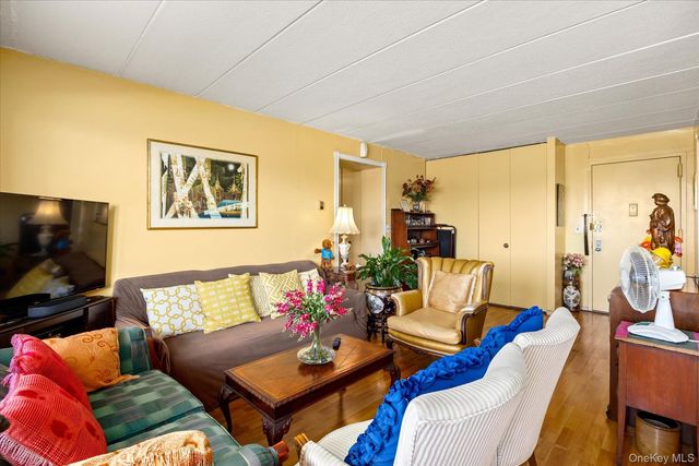 9229 Queens Boulevard 6F, Rego Park, NY 11374