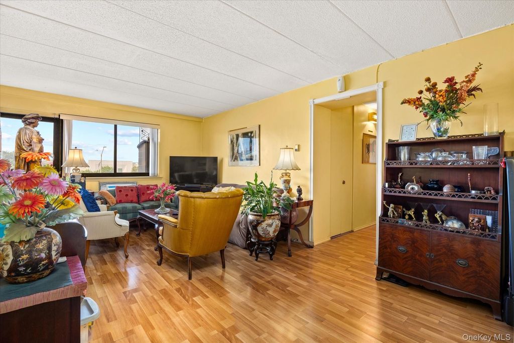 9229 Queens Boulevard 6F, Rego Park, NY 11374