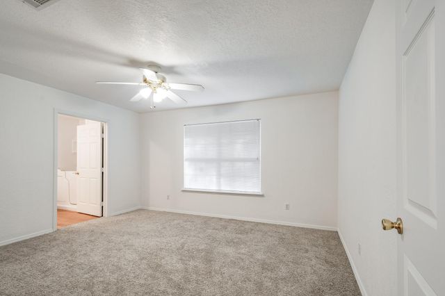 27 County Road 3371, Cleveland, TX 77327