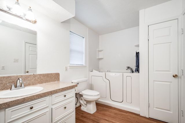 27 County Road 3371, Cleveland, TX 77327