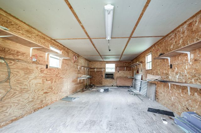 27 County Road 3371, Cleveland, TX 77327