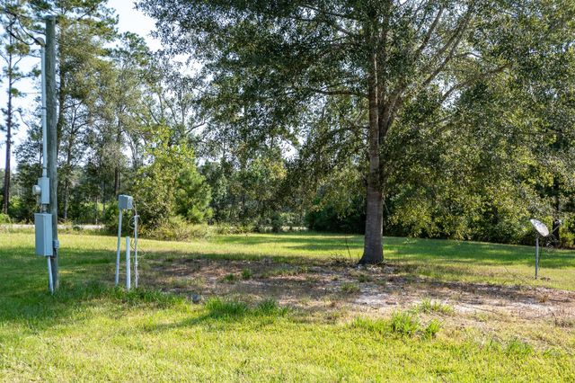 27 County Road 3371, Cleveland, TX 77327