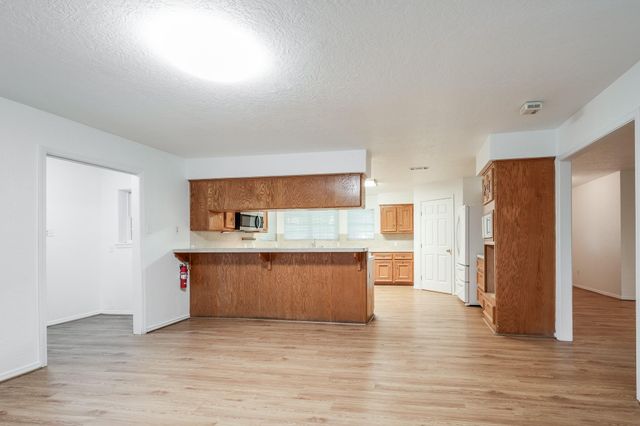 27 County Road 3371, Cleveland, TX 77327
