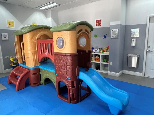 1200 Brickell Bay Dr 3610, Miami, FL 33131