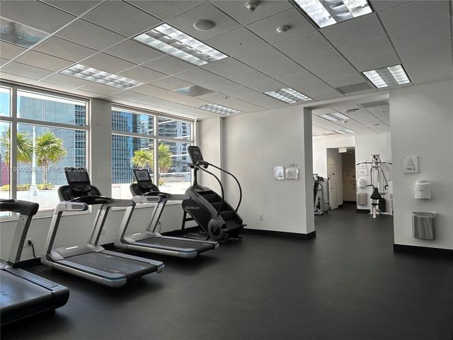 1200 Brickell Bay Dr 3610, Miami, FL 33131