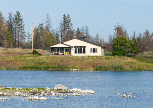 10526 S Medical Lake Rd, Medical Lake, WA 99022